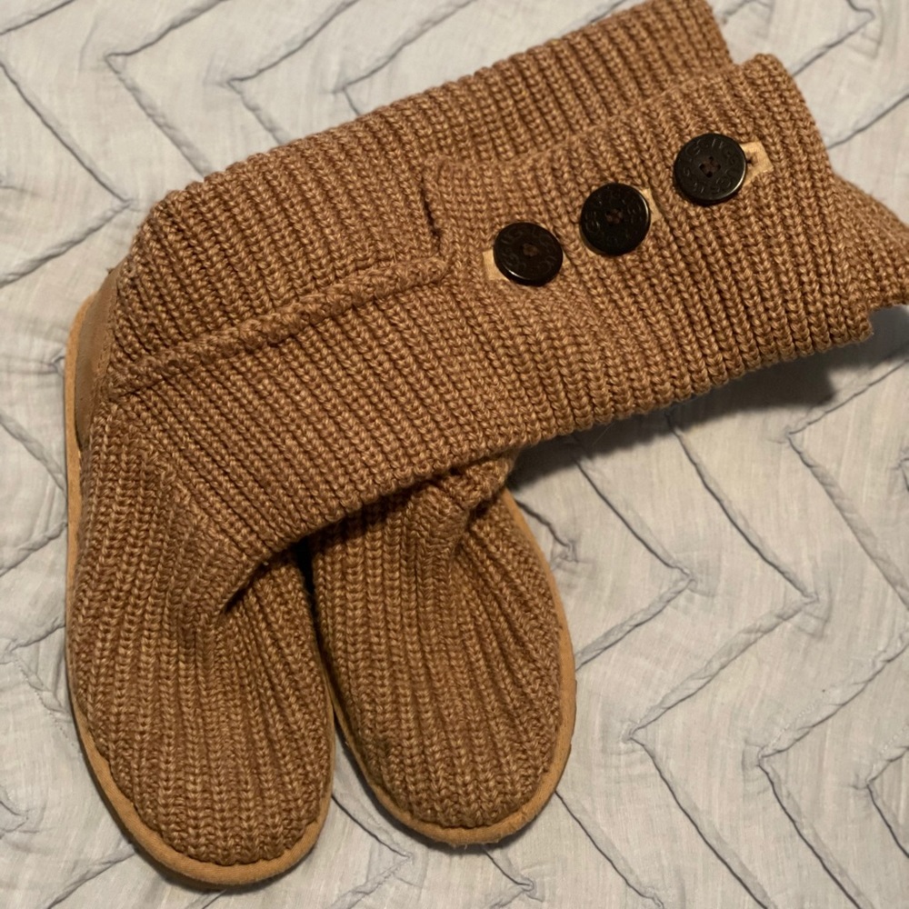 UGG Tan Knit Sandals
